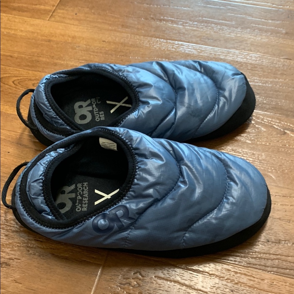 Outdoor Research Tundra Aerogel Basecamp Slip-On Slippers